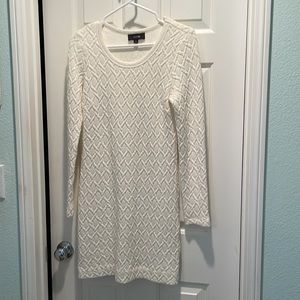 Red 23 Medium white sweater dress